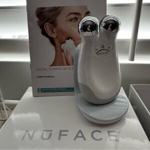 NuFace Microcurrent Toning Device